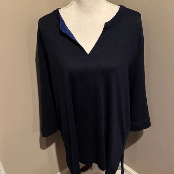 Lysse navy blue split neck linen knit sweater with contrasting blue strip - Picture 1 of 11